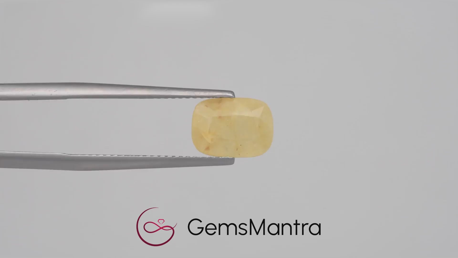 Yellow Sapphire (Pukhraj) – 4.81 Carat / 5.3 Ratti [GM02052]