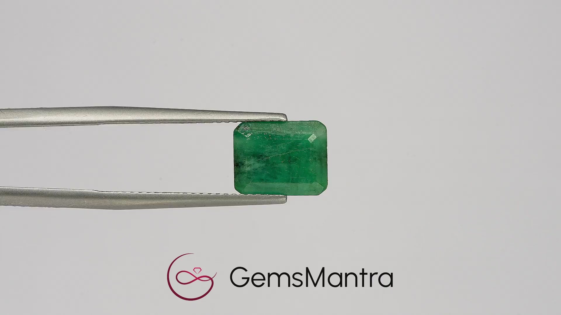 Brazilian Emerald (Panna) – 4.44 Carat / 4.9 Ratti [GM03502]