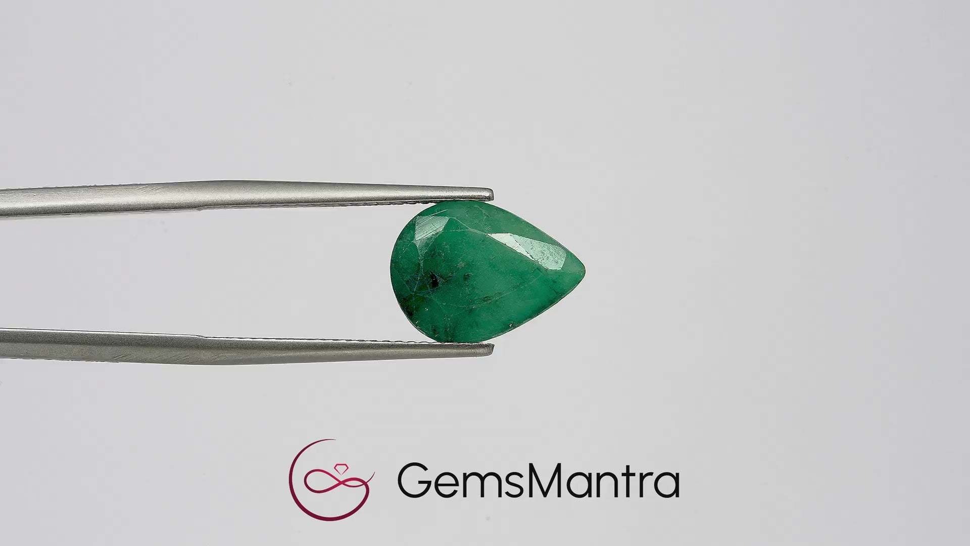 Brazilian Emerald (Panna) – 4.27 Carat / 4.7 Ratti [GM03521]