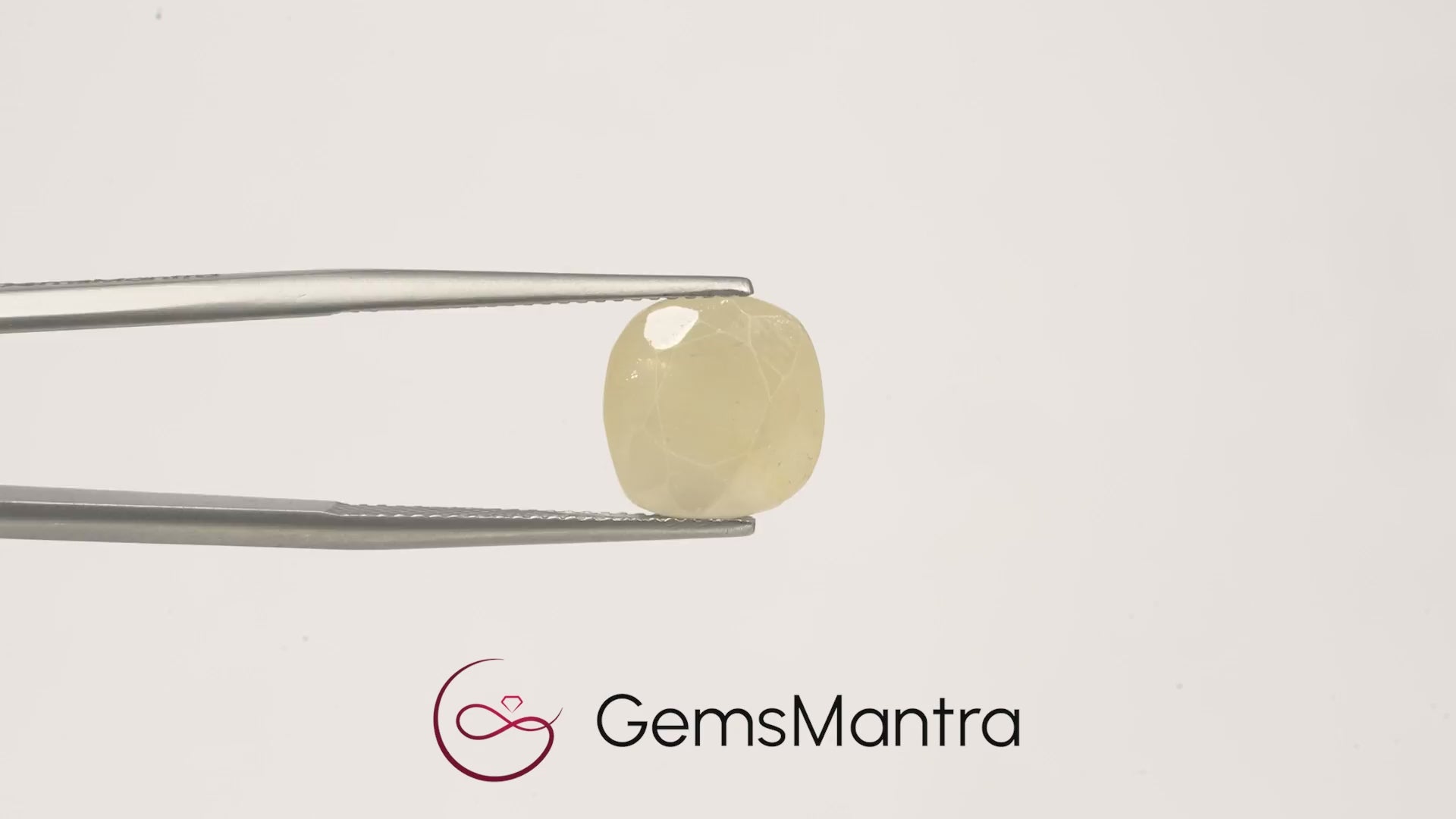 Yellow Sapphire (Pukhraj) – 7.7 Carat / 8.5 Ratti [GM03644]