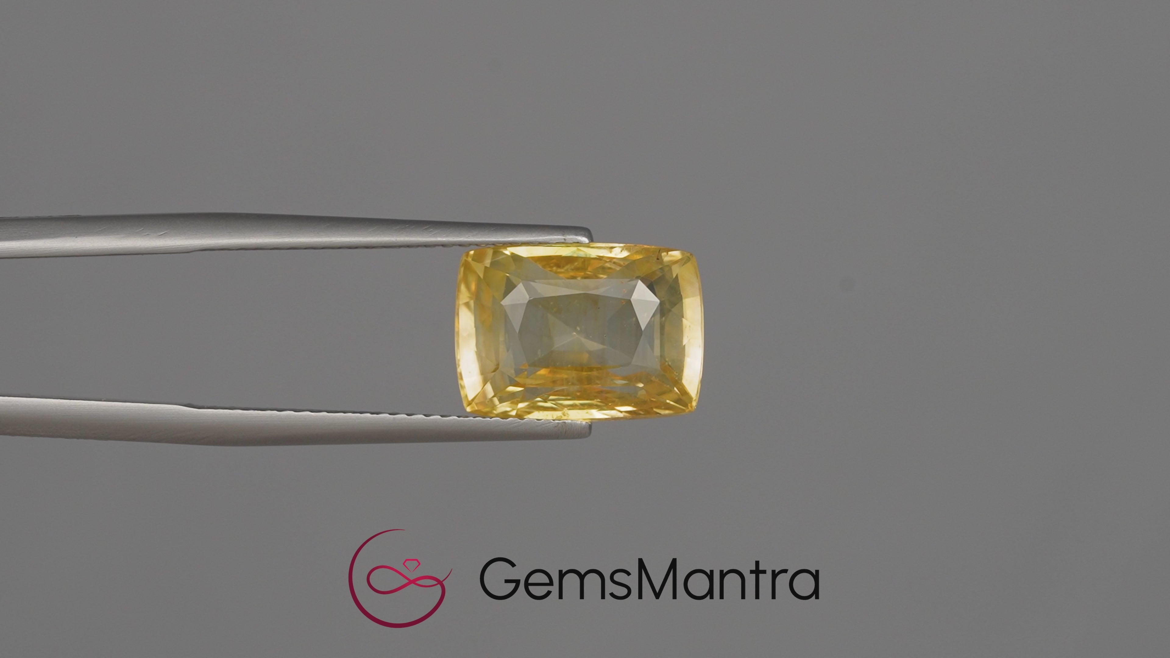 Yellow Sapphire - 7.61 Carats