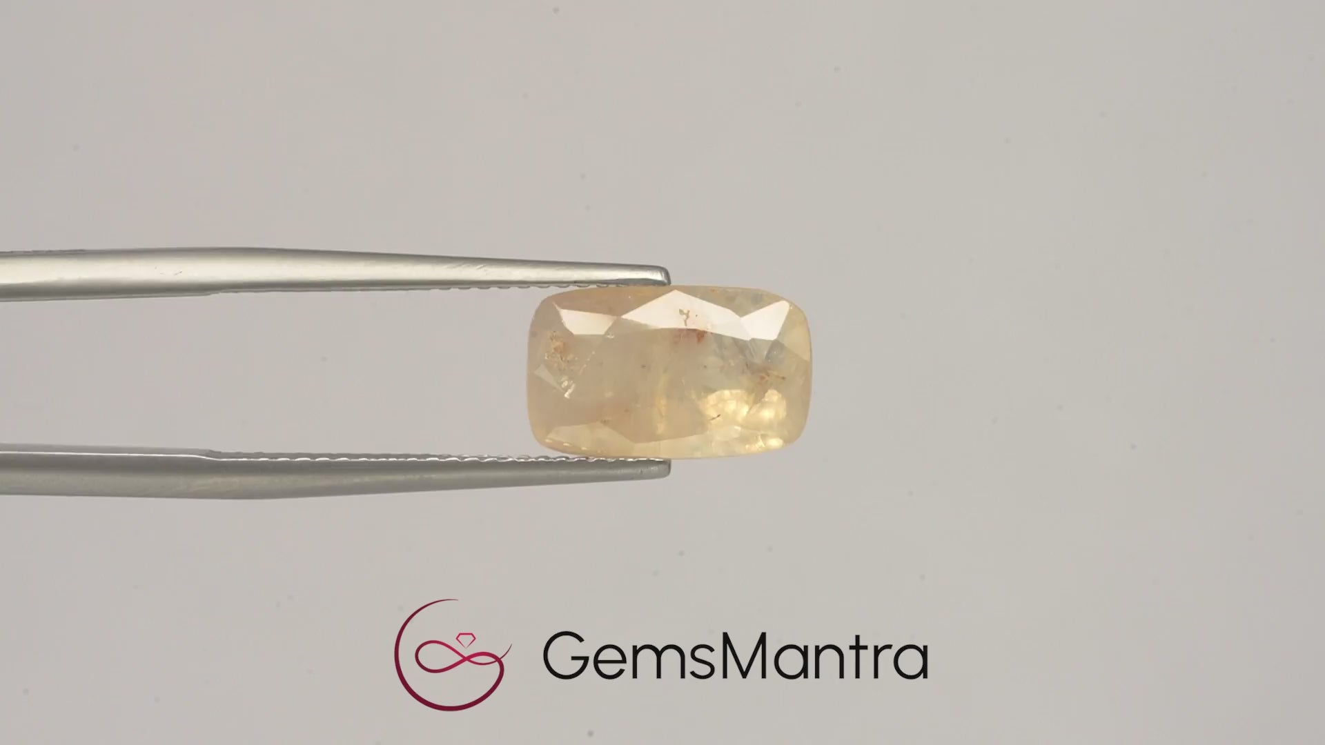 Yellow Sapphire (Pukhraj) – 4.78 Carat / 5.3 Ratti [GM03294]