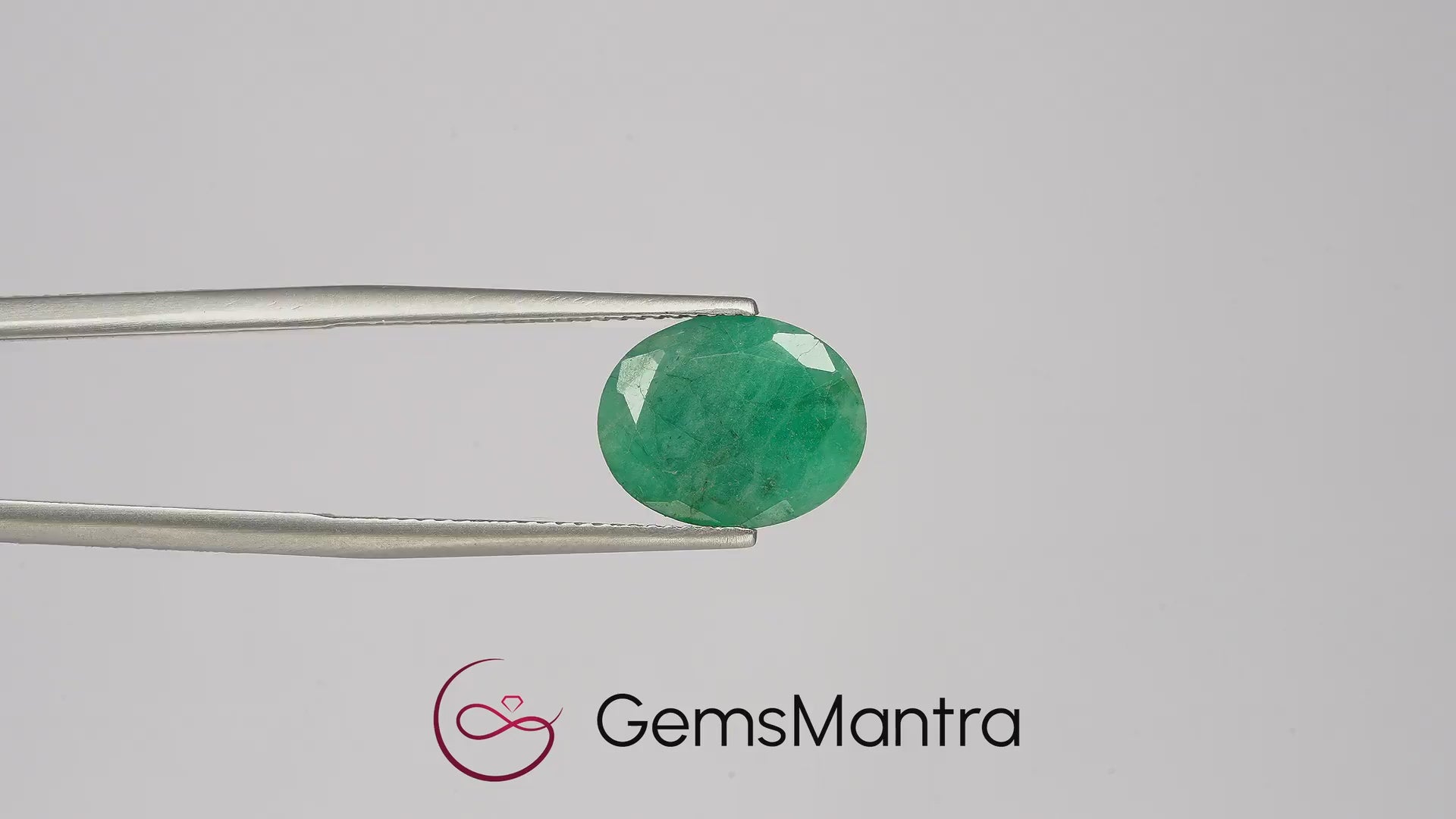 Brazilian Emerald (Panna) – 4.48 Carat / 4.9 Ratti [GM03578]