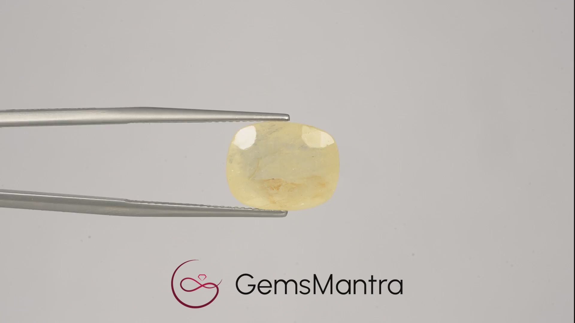 Yellow Sapphire (Pukhraj) – 11.22 Carat / 12.3 Ratti [GM03716]