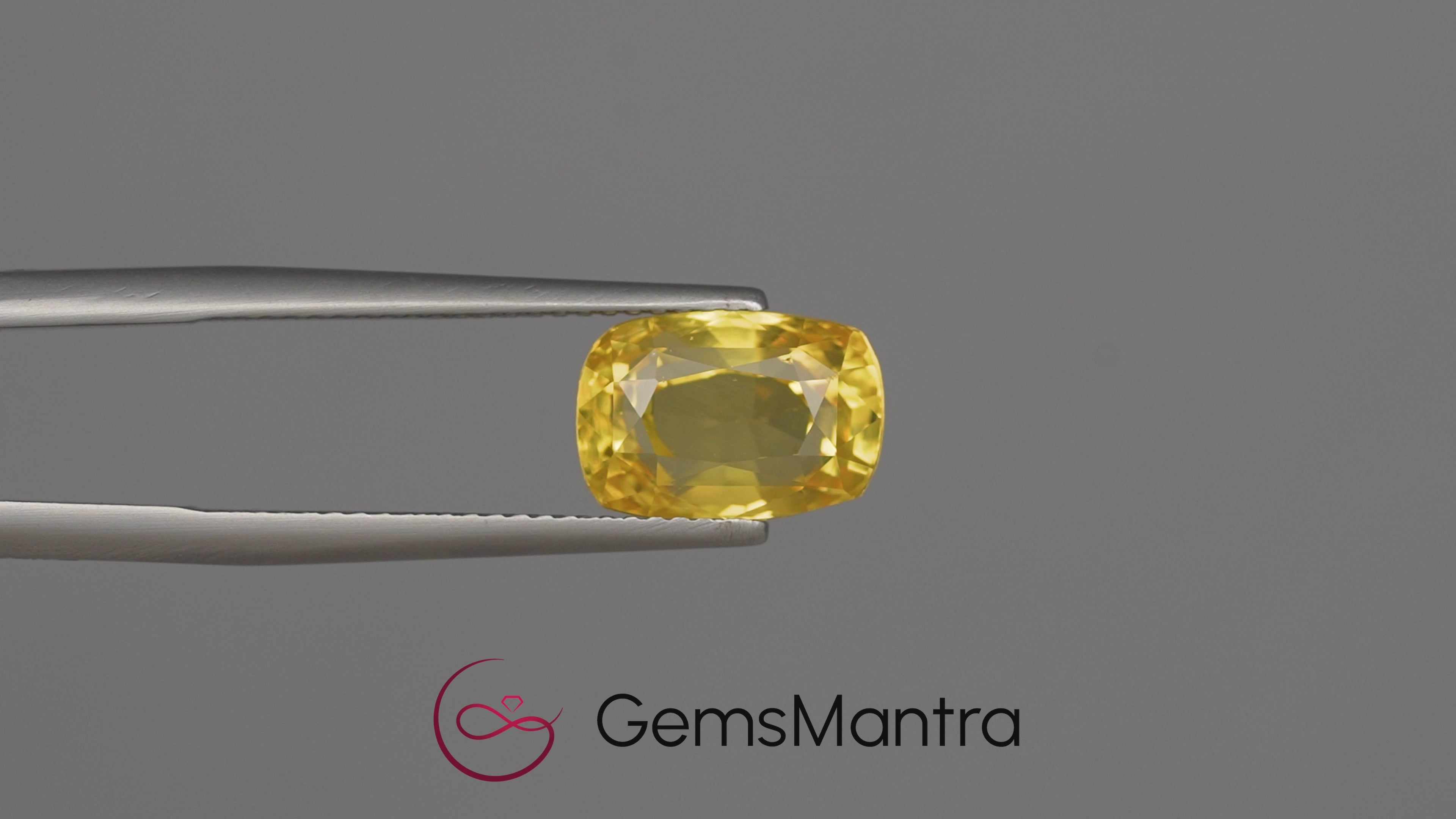 Yellow Sapphire - 5.89 Carats