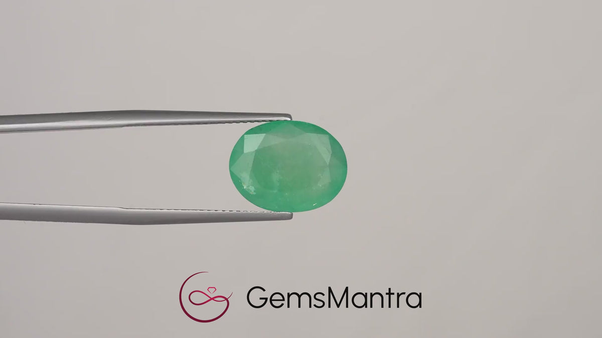 Emerald (Panna) – 5.35 Carat / 5.9 Ratti [GM09601]