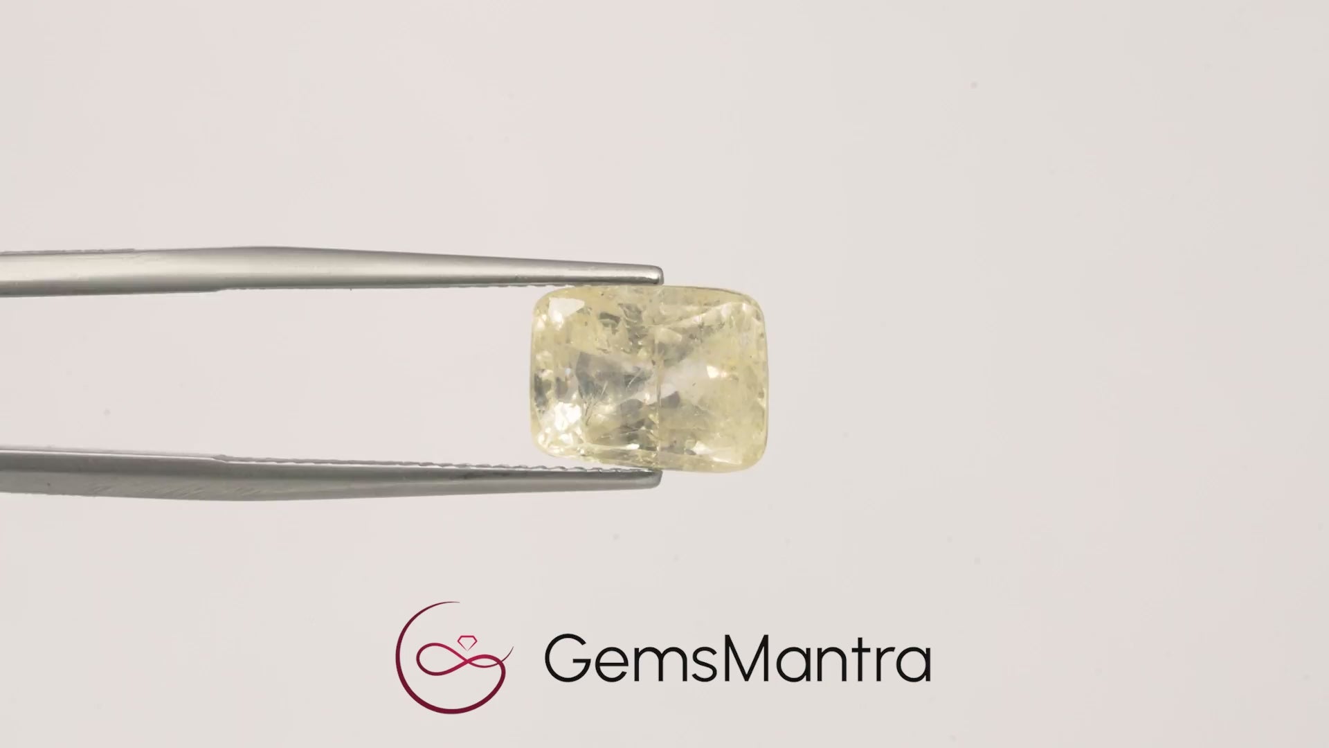 Yellow Sapphire (Pukhraj) – 6.3 Carat / 6.9 Ratti [GM08075]
