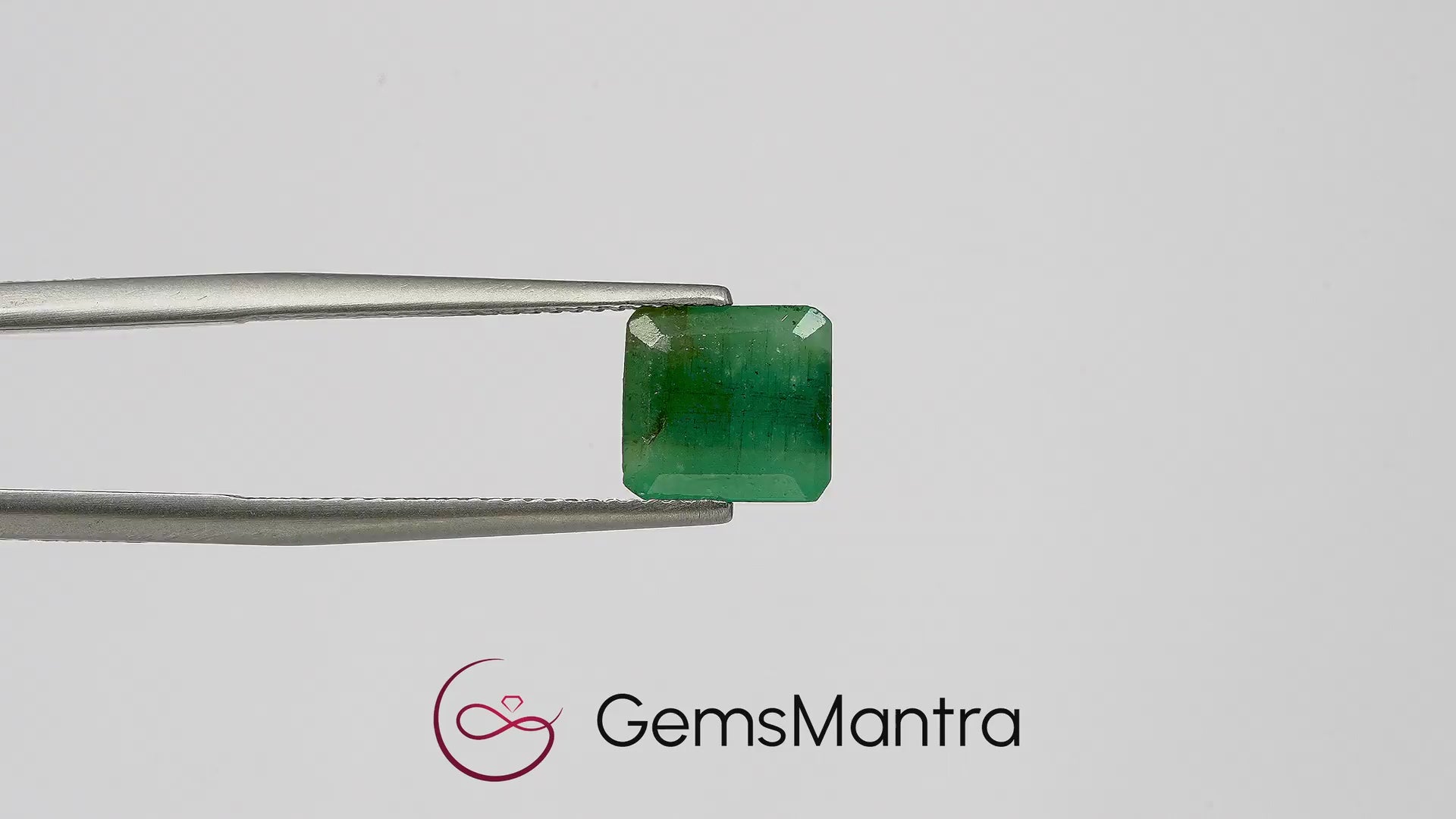 Brazilian Emerald (Panna) – 3.54 Carat / 3.9 Ratti [GM03548]
