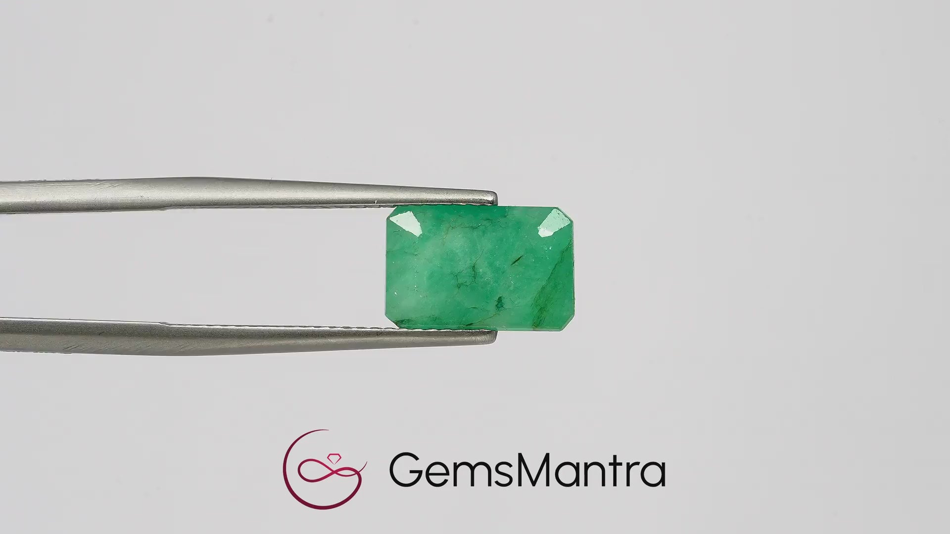 Brazilian Emerald (Panna) – 4.11 Carat / 4.5 Ratti [GM03555]
