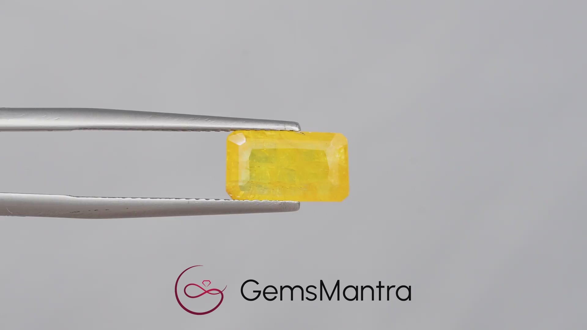 Yellow Sapphire (Pukhraj) – 3.4 Carat / 3.7 Ratti [GM10027]