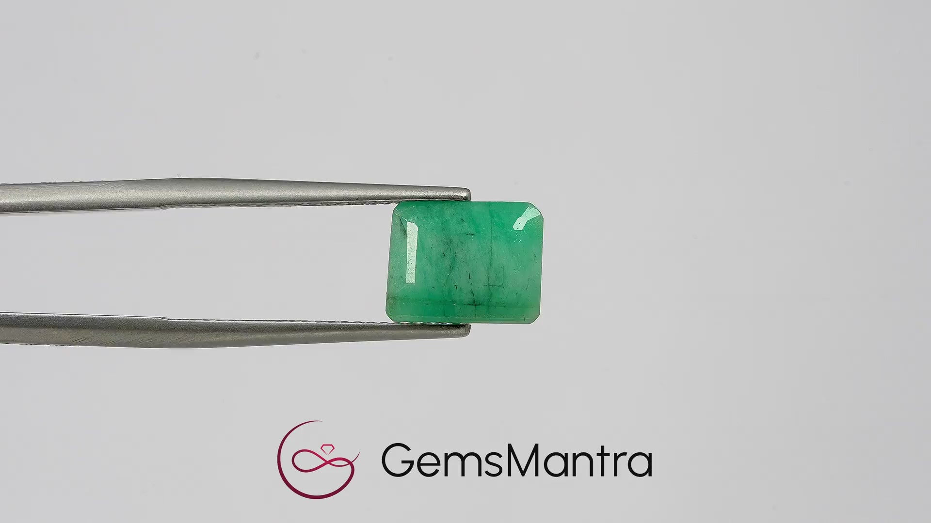 Brazilian Emerald (Panna) – 3.52 Carat / 3.9 Ratti [GM03551]