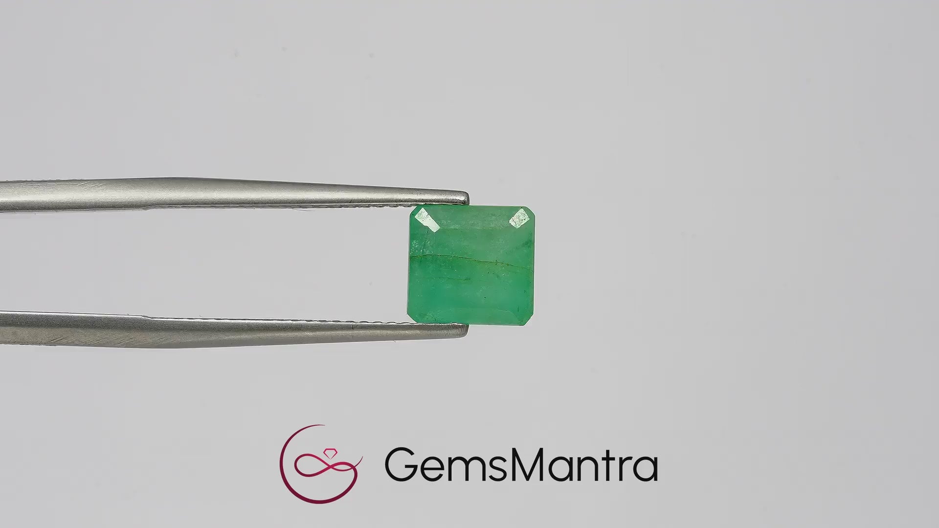 Brazilian Emerald (Panna) – 2.42 Carat / 2.7 Ratti [GM03565]