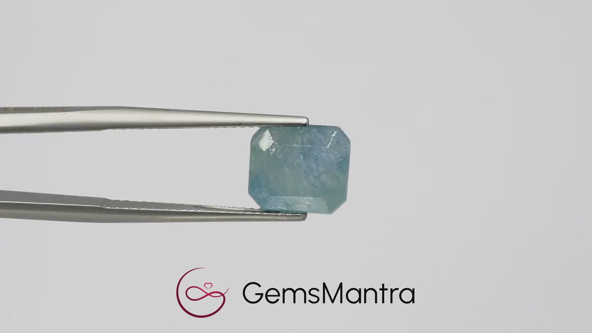 Blue Sapphire (Neelam) – 5.88 Carat / 6.5 Ratti [GM08002]