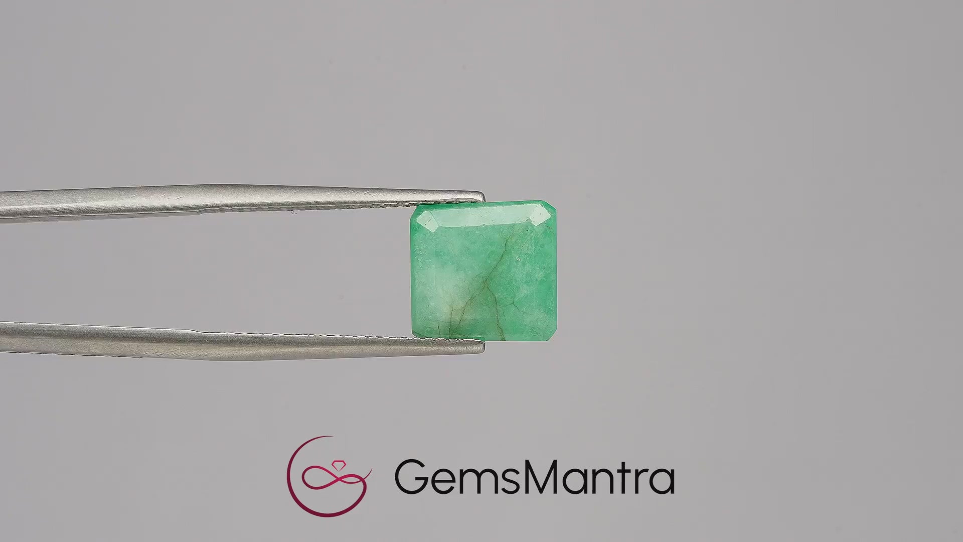 Brazilian Emerald (Panna) – 5.92 Carat / 6.5 Ratti [GM03455]