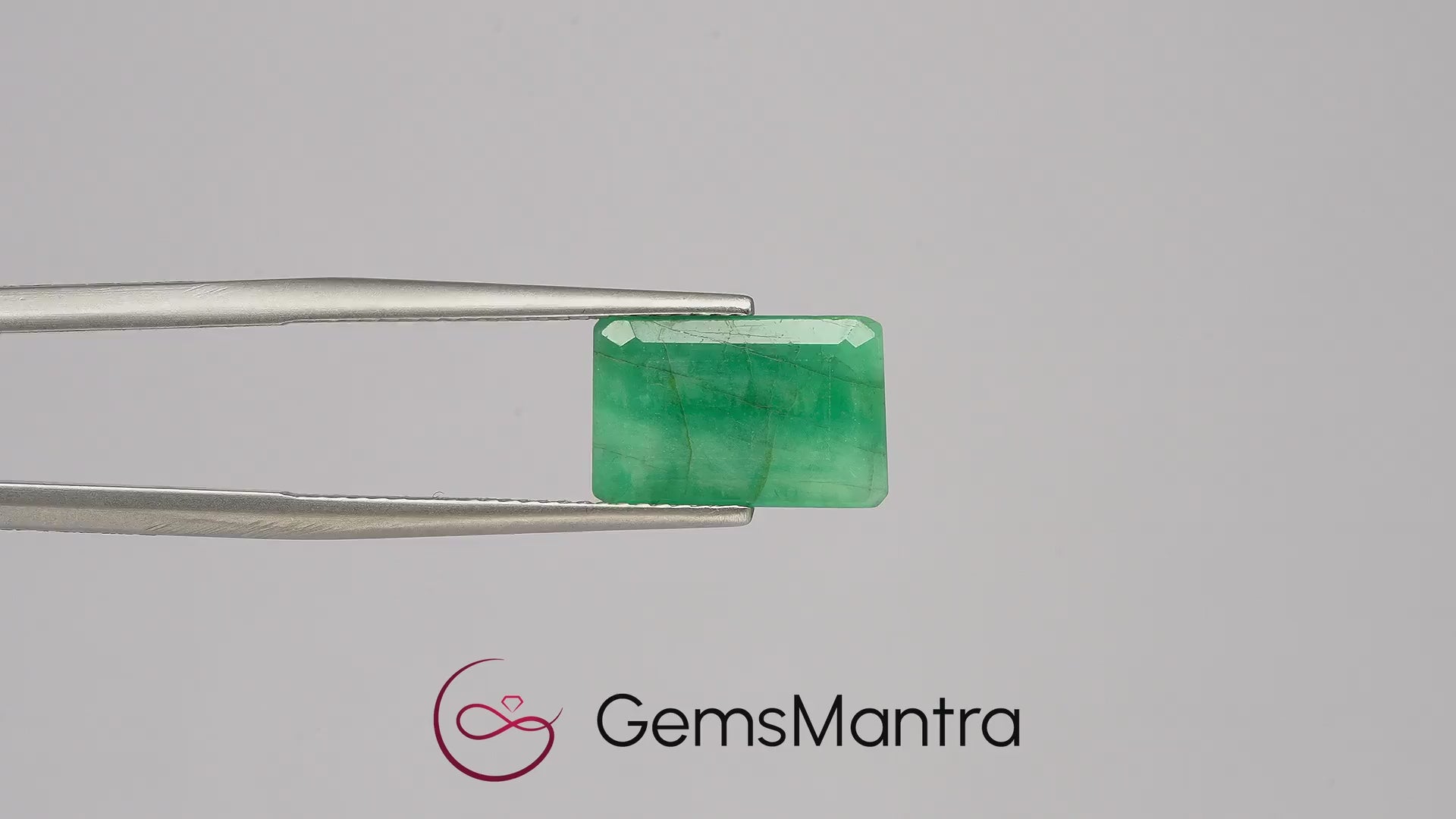 Brazilian Emerald (Panna) – 4.81 Carat / 5.3 Ratti [GM03408]
