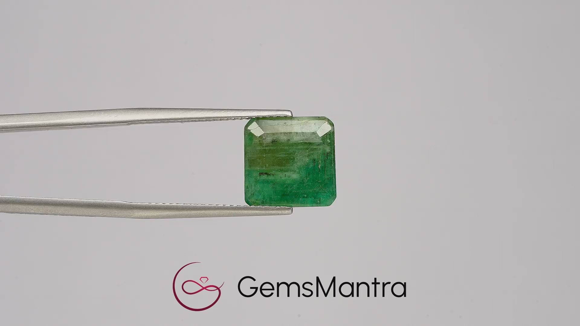 Brazilian Emerald (Panna) – 5.28 Carat / 5.8 Ratti [GM03415]