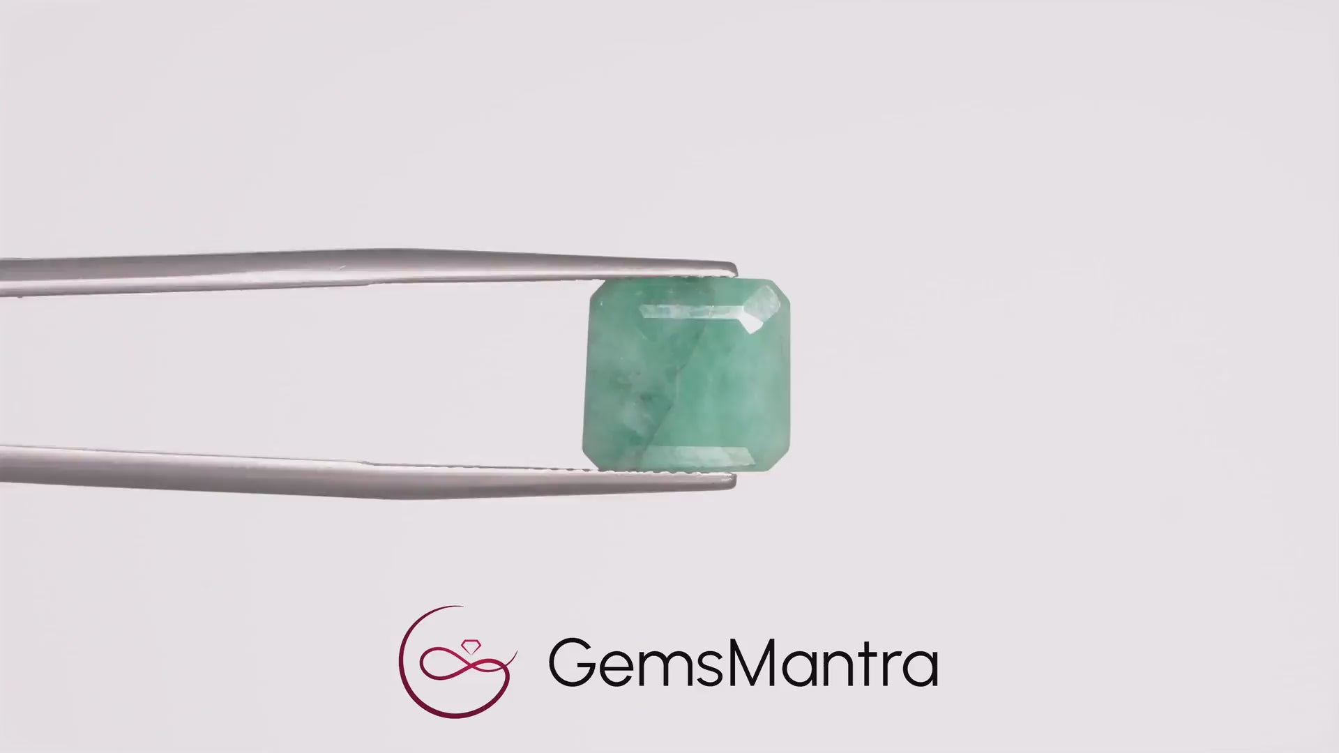 Emerald (Panna) – 6.47 Carat / 7.1 Ratti [GM02884]