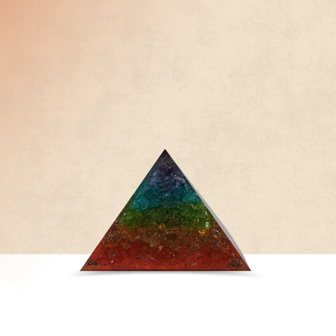 7 Chakra Chips Pyramid – for Vastu
